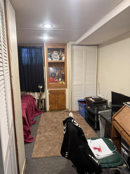 Listing Image 17