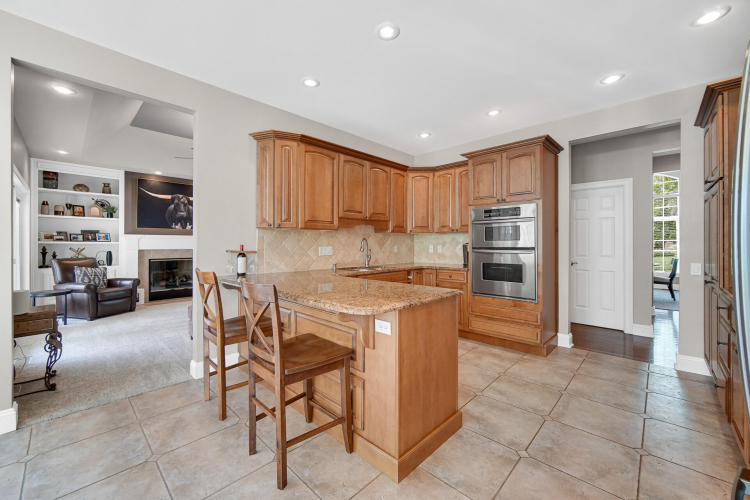 Listing Image 19