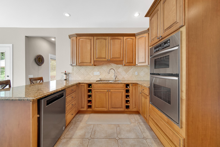 Listing Image 20
