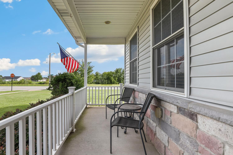 Listing Image 5