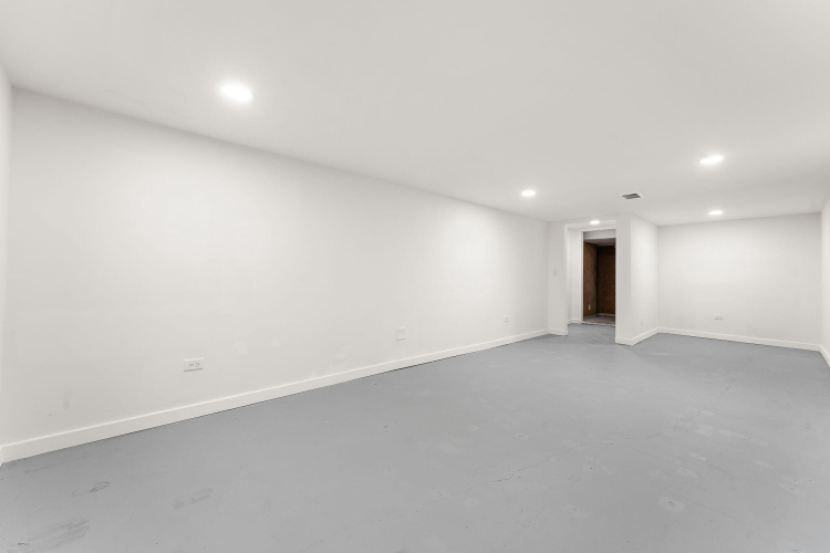 Listing Image 30