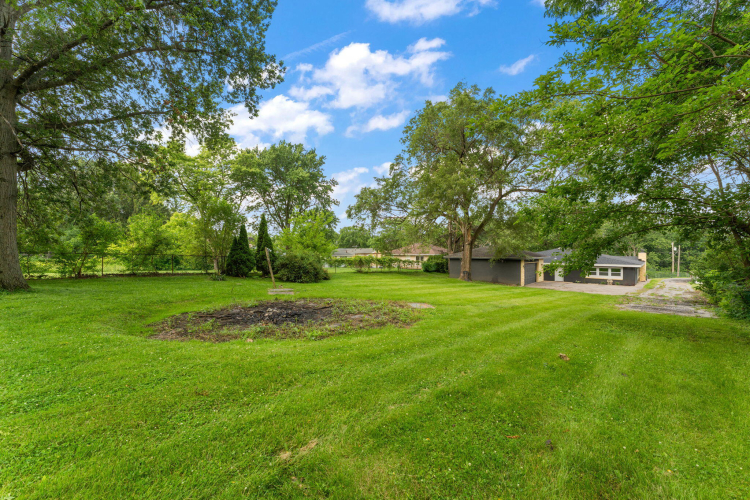 Listing Image 42