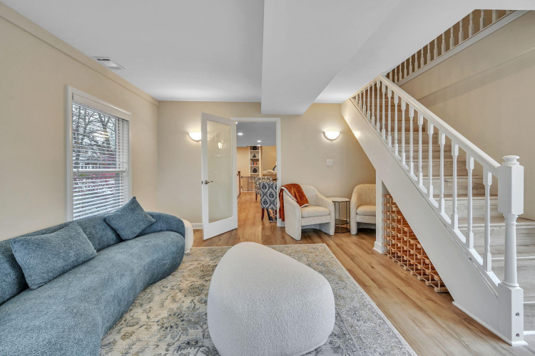 Listing Image 51