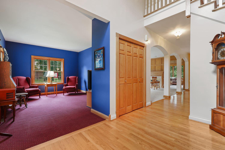 Listing Image 10