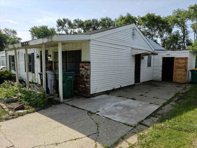 Listing Image 3