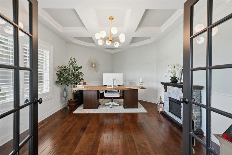 Listing Image 11