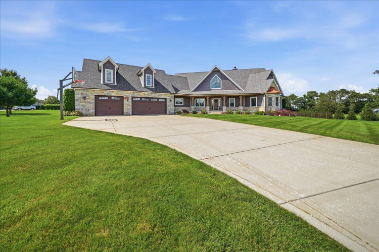 Listing Image 54