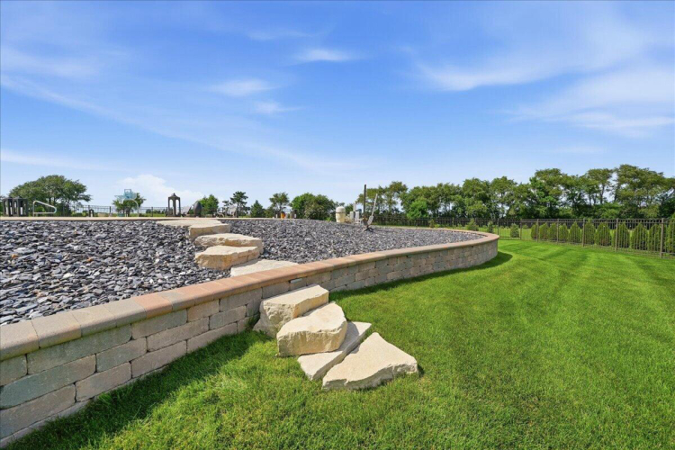 Listing Image 62