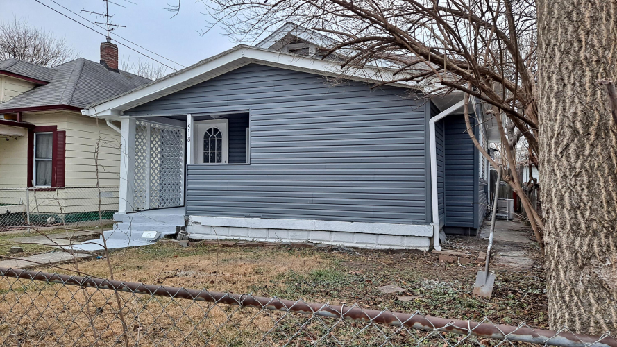 Listing Image 3