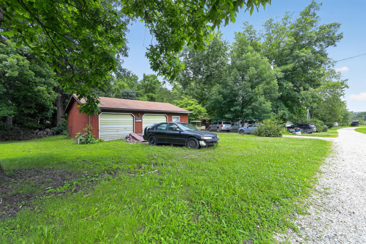 Listing Image 11