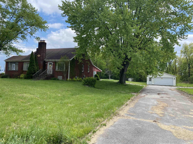 10519 E State road 64  Oakland City, IN 47660 | MLS 202302165
