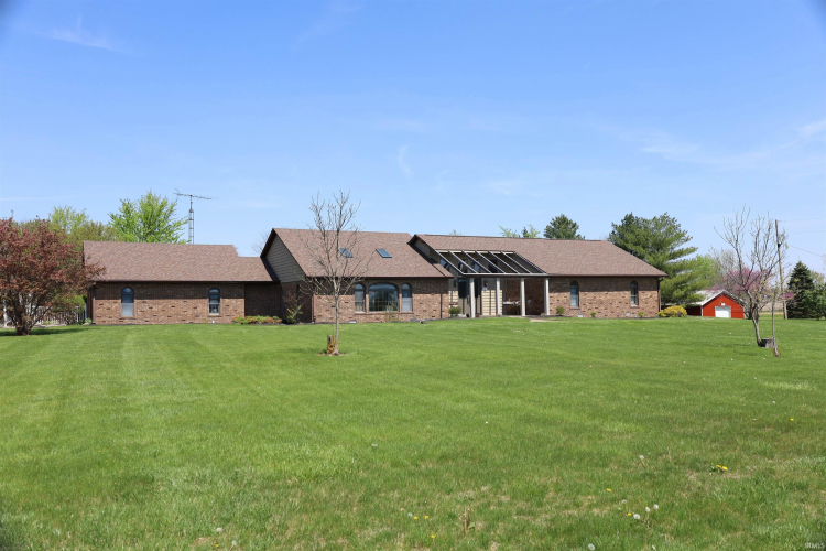 7420 W State Road 38 Common New Castle, IN 47362-8601 | MLS 202313940