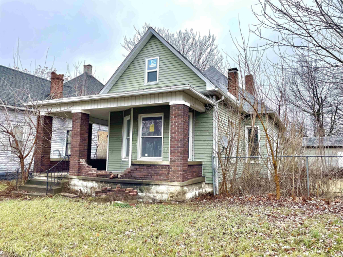 220 S 16Th Street Terre Haute, IN 47807-4106 | MLS 202401091