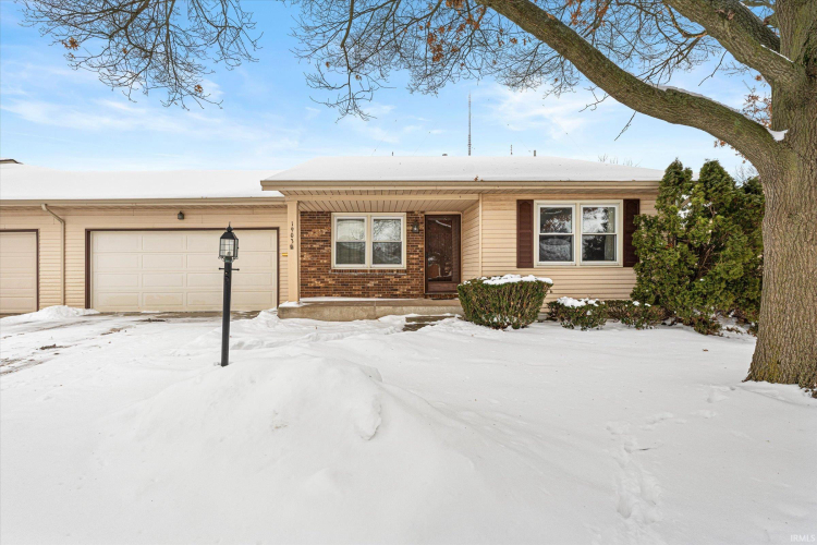 1903  Stonehedge Lane South Bend, IN 46614-6344 | MLS 202402441
