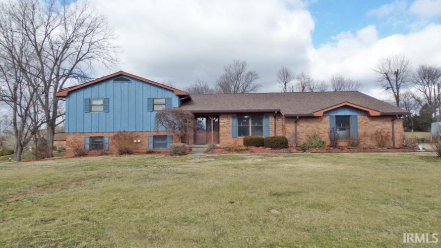 3522 E Crystal Valley Drive Vincennes, IN 47591 | MLS 202403230