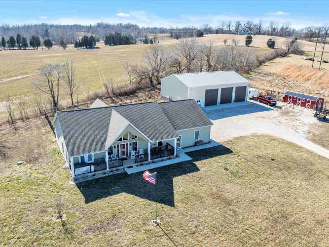 2655 S Rockport Road Boonville, IN 47601-9816 | MLS 202403955