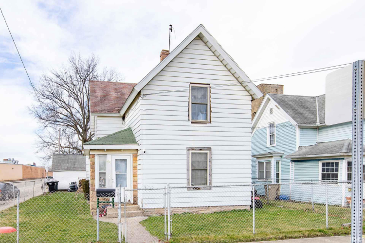 201  College Street South Bend, IN 46628-2114 | MLS 202404797