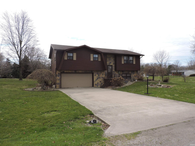 12457  Meadow Drives Plymouth, IN 46563 | MLS 202405945
