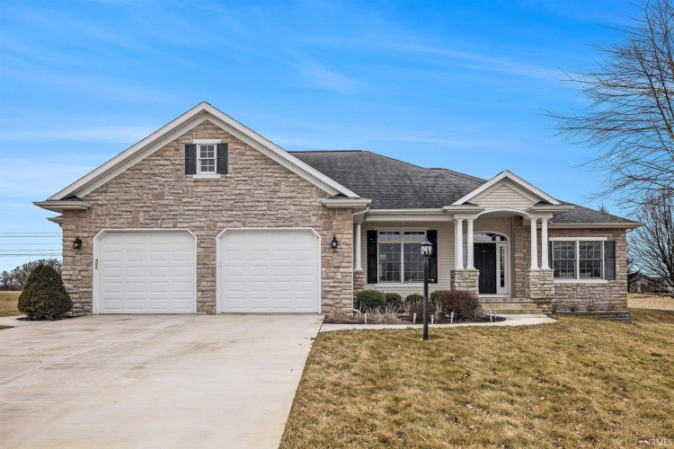 2051 E Barberry Drive Warsaw, IN 46582 | MLS 202406453