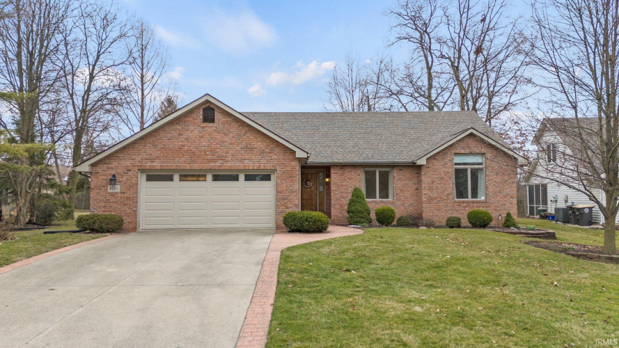 8120  Hunters Knoll Place Fort Wayne, IN 46825 | MLS 202407376