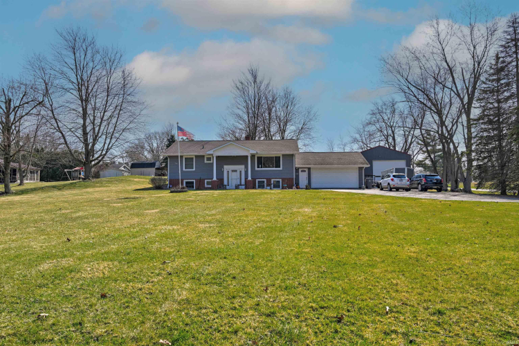 1408 N Hillview Drive Syracuse, IN 46567 | MLS 202408751