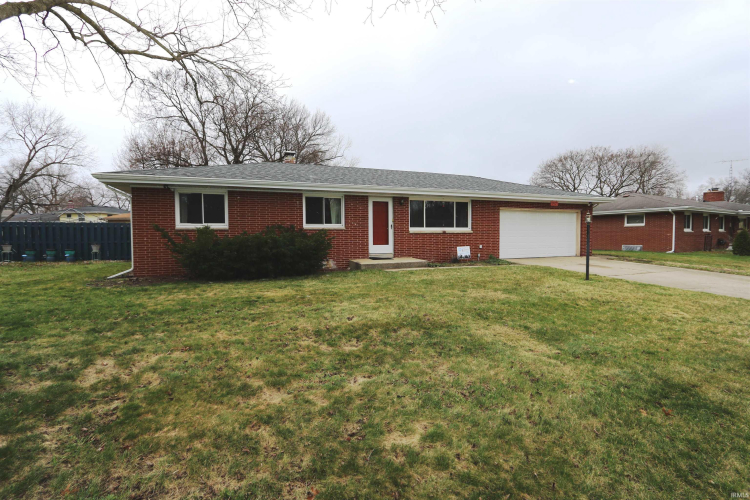 19171  Staffordshire Drive South Bend, IN 46637 | MLS 202408903