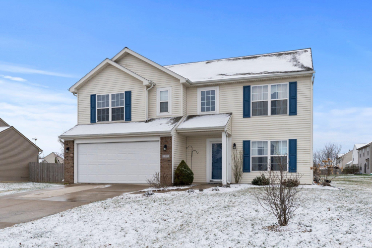 2925  Derry Place Fort Wayne, IN 46818 | MLS 202409035