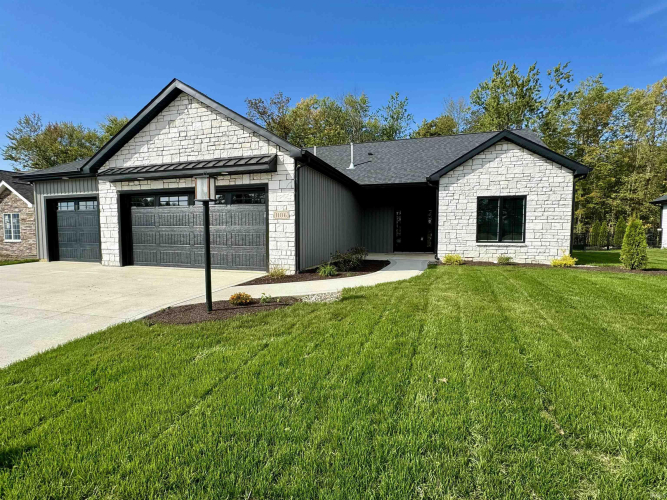 1106  Midnight Chase Grove Fort Wayne, IN 46845 | MLS 202410516