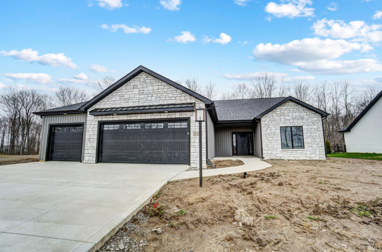 1106  Midnight Chase Grove Fort Wayne, IN 46845 | MLS 202410516