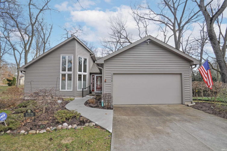 17776  Ashmont Court South Bend, IN 46635-1075 | MLS 202410698