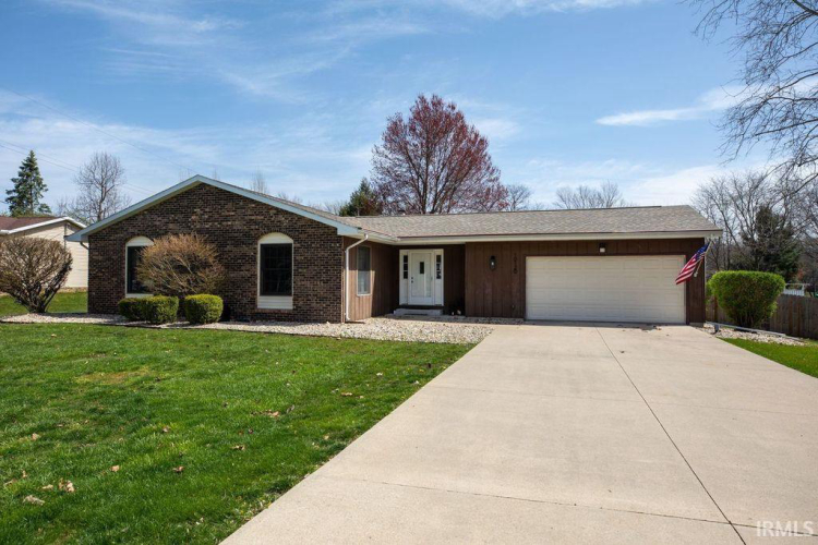 10120  Windsor Square Plymouth, IN 46563 | MLS 202411721