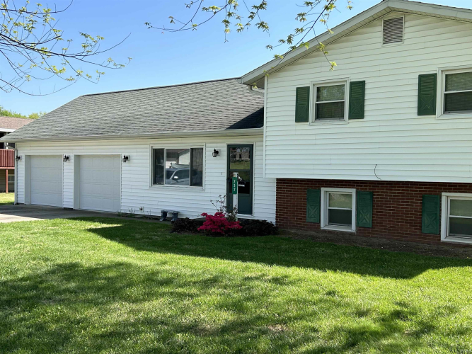 232 N Barclay Drive Vincennes, IN 47591 | MLS 202412657