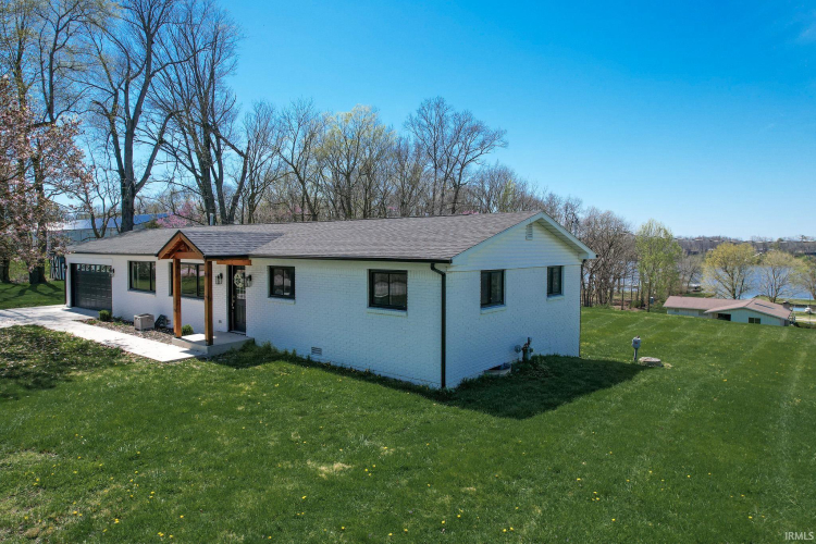 8186 N 1175 W  Monticello, IN 47960 | MLS 202412883