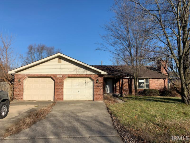 724  Iroquois Drive Anderson, IN 46012-6012 | MLS 202412884