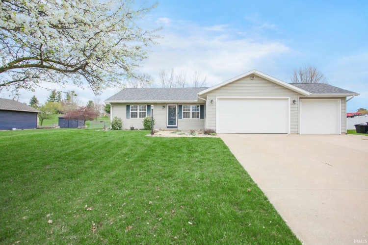 3948 E Lakeview Trail Leesburg, IN 46538-9518 | MLS 202412929