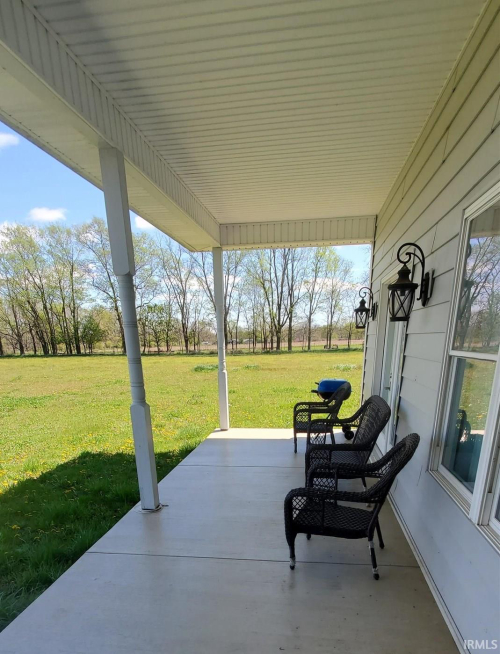 Listing Image 8