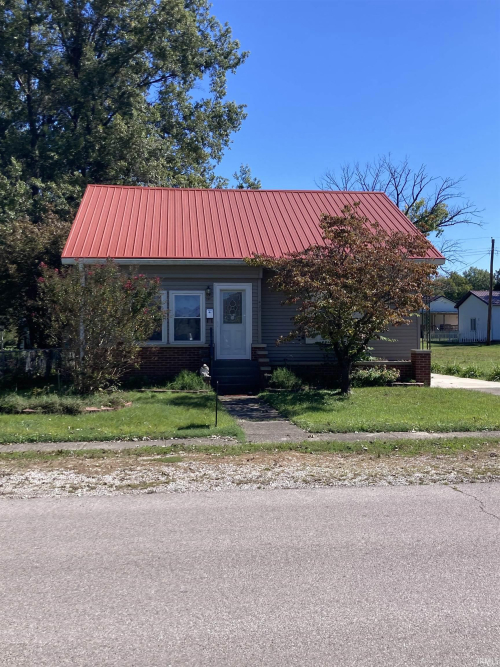 422 S Jackson Street Oakland City, IN 47660 | MLS 202413988