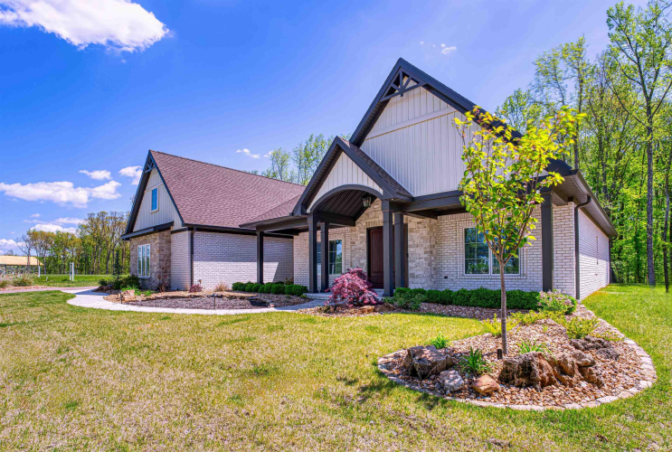 2270  Victoria Woods Drive Boonville, IN 47601 | MLS 202414419