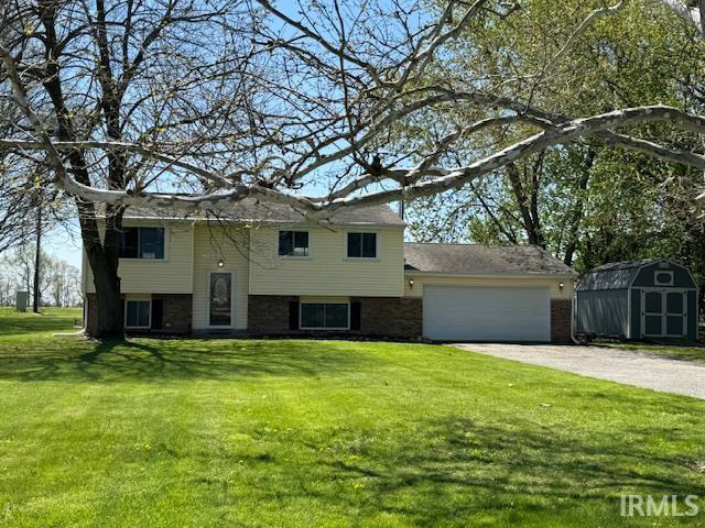 2127  Sycamore Dr Drive Rochester, IN 46975 | MLS 202414474