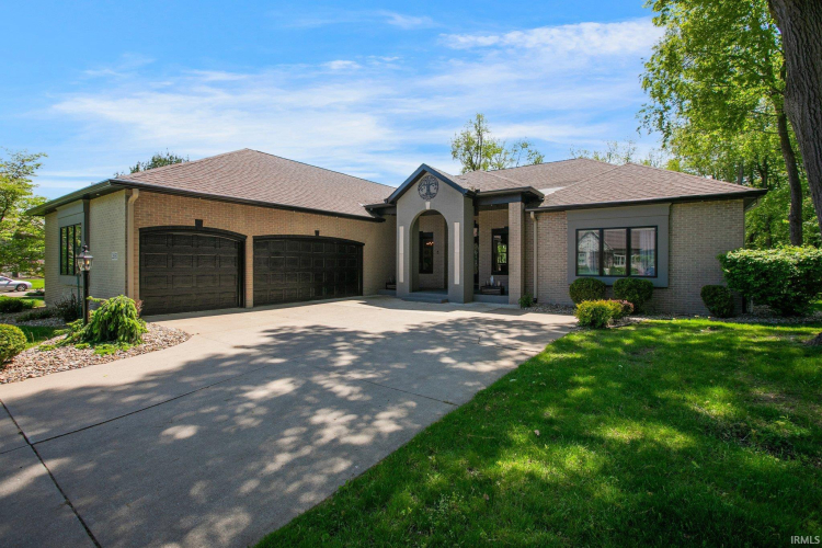 26150  Woodsong Drive South Bend, IN 46628-9543 | MLS 202414600