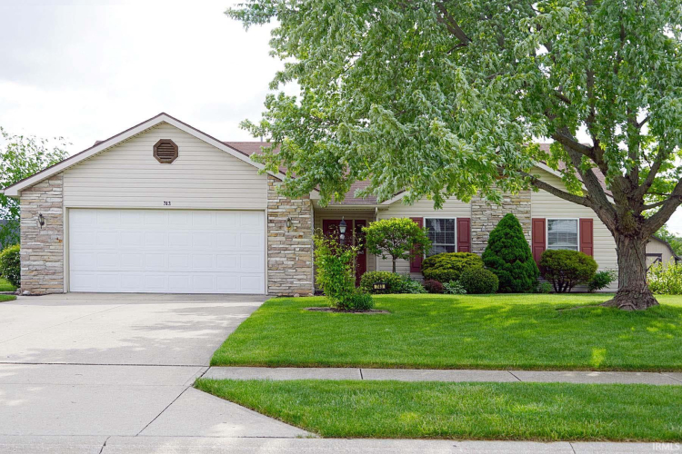 743 S Valley River Drive Columbia City, IN 46725 | MLS 202416786