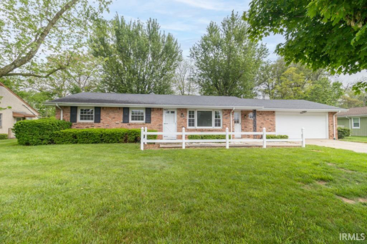 524  Parkview Drive New Castle, IN 47362-2949 | MLS 202417528