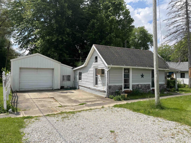 303 E South Street North Manchester, IN 46962 | MLS 202417595