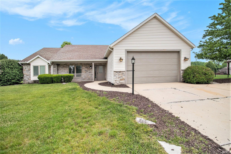25799  Rolling Hills Drive South Bend, IN 46628 | MLS 202417945