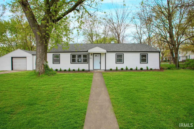 54405  Northern Avenue South Bend, IN 46635-1633 | MLS 202418579