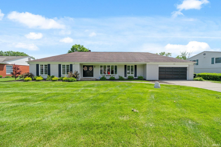 19218  Orchard Heights Drive South Bend, IN 46614 | MLS 202418783