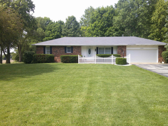 11574  9A Road Plymouth, IN 46563 | MLS 202419852