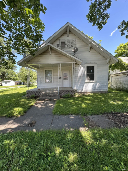 225 W Hickory Street Jasonville, IN 47438 | MLS 202420661