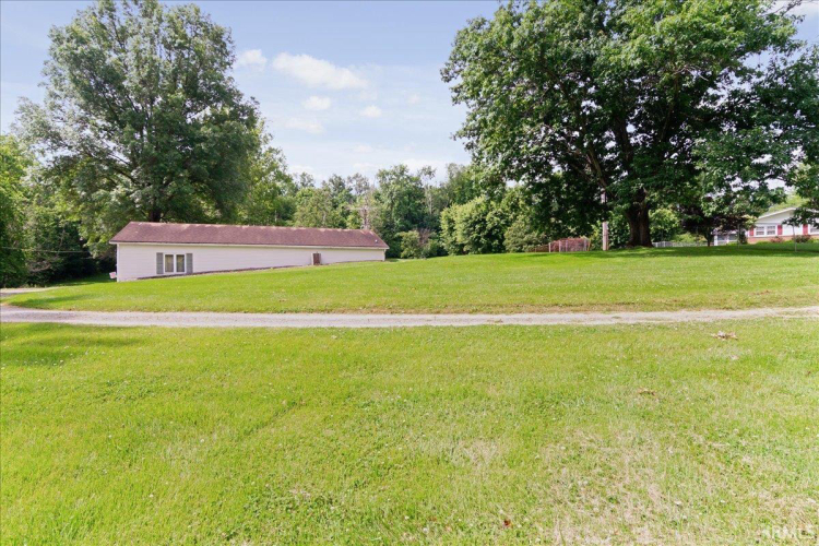 2215 E Lake Road Princeton, IN 47670 | MLS 202420827