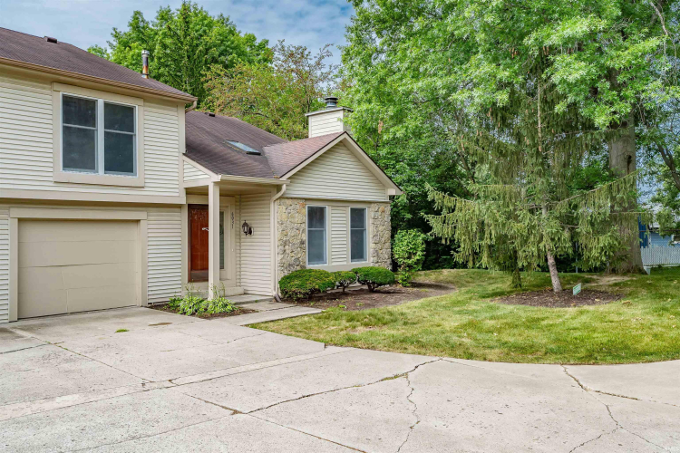 6031  Sawmill Woods Drive Fort Wayne, IN 46835 | MLS 202422672